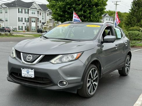 Used 2018 Nissan Rogue Sport SL w/ SL Premium Package AWD/4WD image 3