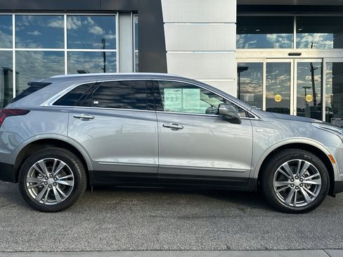Used 2025 Cadillac XT5 Premium Luxury w/ Technology Package image 3