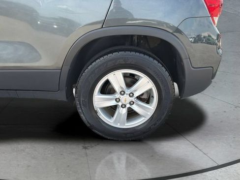 Used 2018 Chevrolet Trax LT w/ LT Convenience Package AWD/4WD image 31