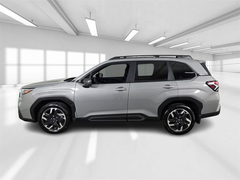 Certified 2025 Subaru Forester Limited image 3