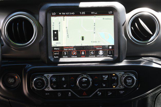 Used 2019 Jeep Wrangler Unlimited Rubicon w/ Dual Top Group AWD/4WD image 19