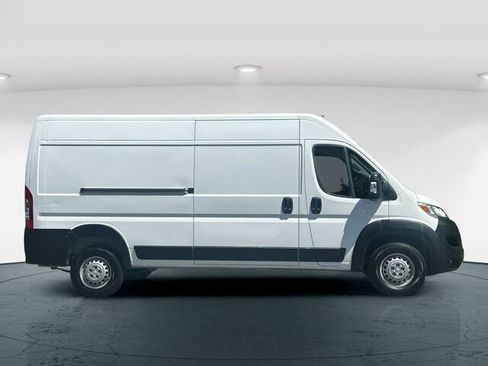 Used 2025 RAM ProMaster 2500 w/ Convenience Group FWD image 8