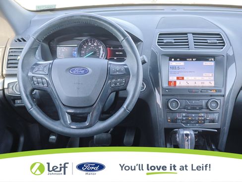 Used 2018 Ford Explorer XLT w/ Equipment Group 202A image 24
