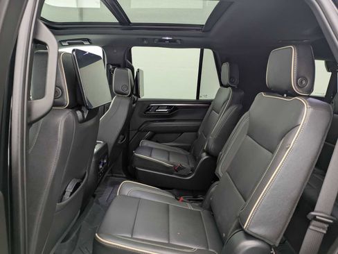 Used 2025 Chevrolet Tahoe Premier image 21