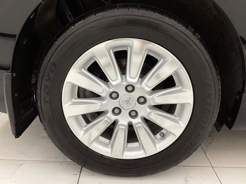 Used 2015 Toyota Sienna LE AWD/4WD image 46