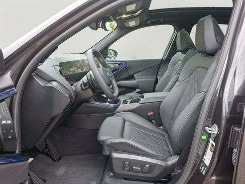 Used 2025 BMW X3 xDrive30i image 13