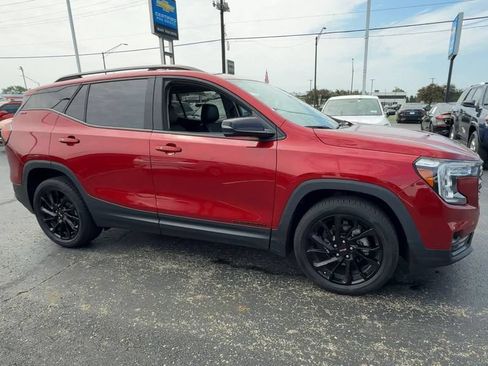 Used 2023 GMC Terrain SLT w/ Elevation Edition FWD image 2