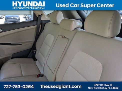 Used 2017 Hyundai Tucson Sport FWD image 16