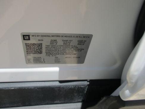 Used 2020 Chevrolet Equinox LT FWD image 23