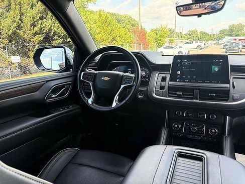 Used 2022 Chevrolet Tahoe Premier w/ Premium Package 2 RWD image 39