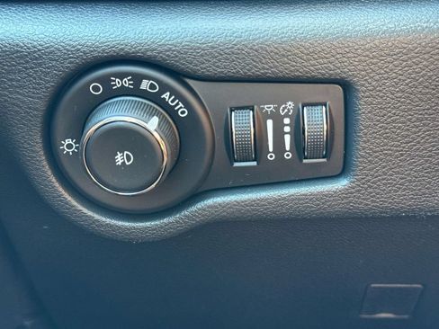 New 2026 Chrysler Pacifica Pinnacle FWD image 17