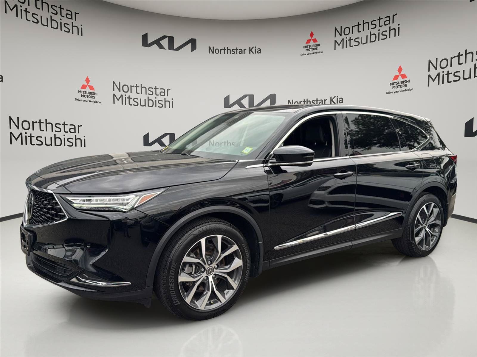 Used 2023 Acura MDX w/ Technology Package AWD/4WD image 2