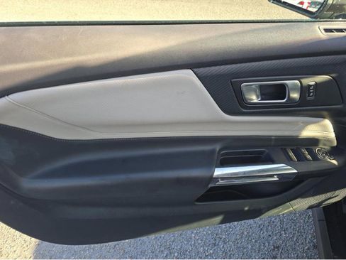 Used 2024 Ford Mustang Premium image 9