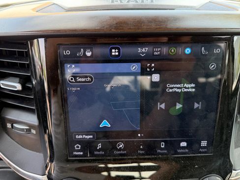 Used 2022 RAM 1500 Laramie AWD/4WD image 22