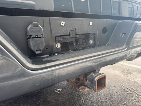 Used 2019 Chevrolet Silverado 1500 RST image 23