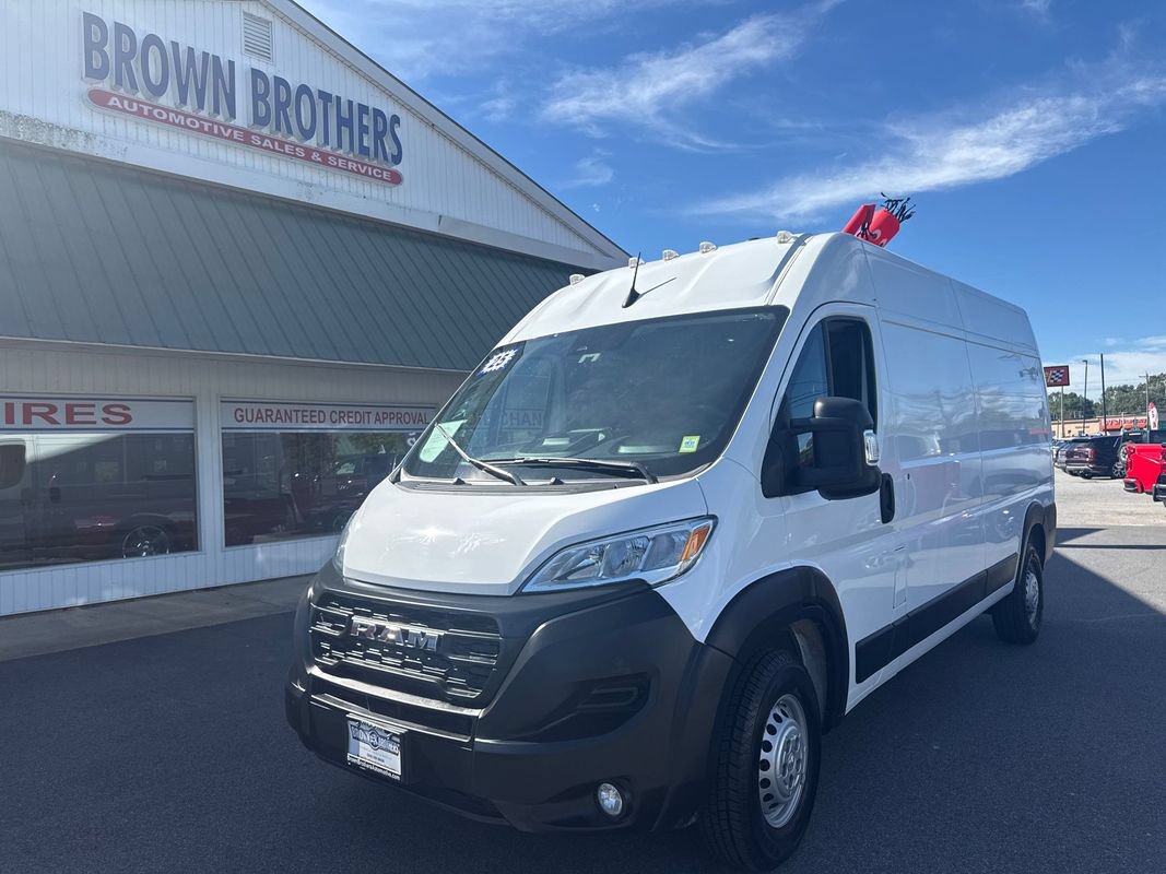 Used 2025 RAM ProMaster 2500 w/ Convenience Group FWD image 2