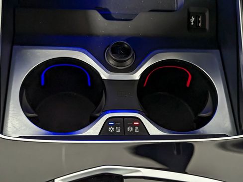 Certified 2025 BMW X7 M60i w/ Executive Package image 29