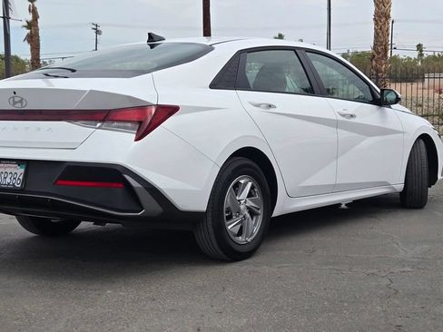 Used 2026 Hyundai Elantra SE w/ Cargo Package FWD image 4