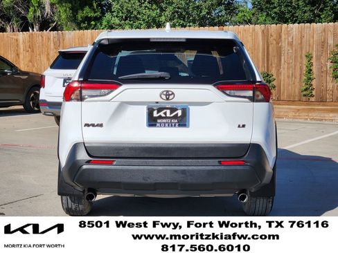 Used 2023 Toyota RAV4 LE FWD image 5