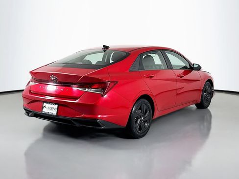 Used 2021 Hyundai Elantra SEL FWD image 5