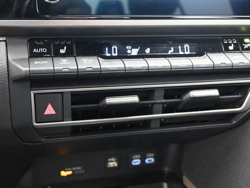 Used 2025 Toyota Camry LE FWD image 30