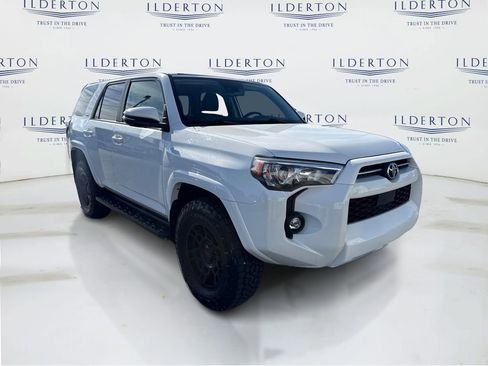 Used 2023 Toyota 4Runner SR5 Premium image 5