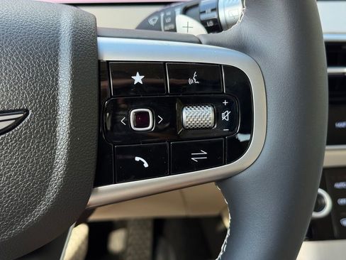 New 2026 Genesis GV70 2.5T Advanced image 30