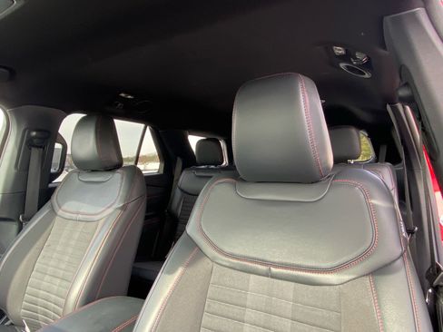 Certified 2025 Ford Explorer ST-Line image 18