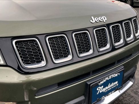 Used 2018 Jeep Compass Limited w/ Navigation Group image 28