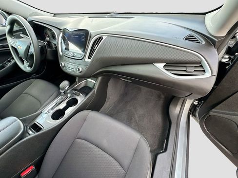 Used 2024 Chevrolet Malibu LT image 27