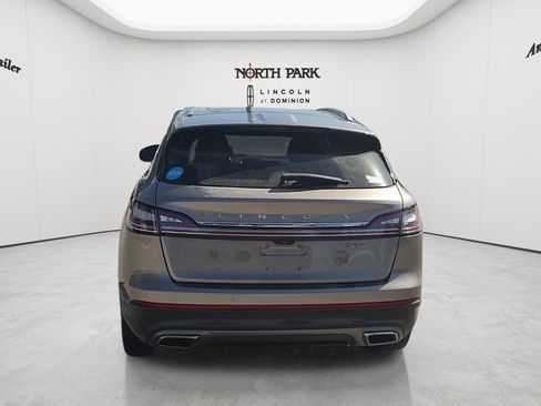 Used 2020 Lincoln Nautilus Reserve FWD image 4