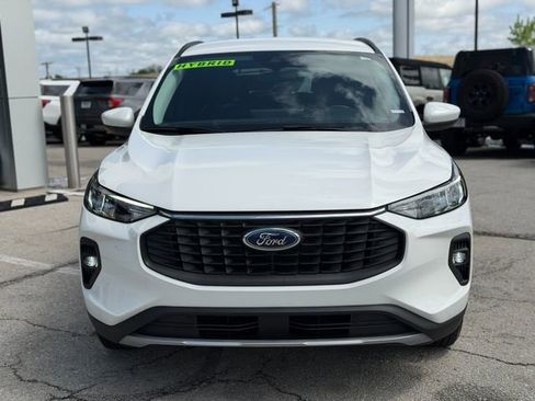 Used 2024 Ford Escape SE FWD image 2