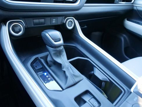 Used 2025 Toyota Grand Highlander AWD image 28