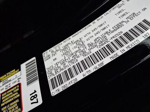 Used 2025 Toyota Tacoma SR5 image 28