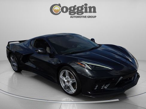 Used 2024 Chevrolet Corvette Stingray Coupe w/ Z51 Performance Package image 7