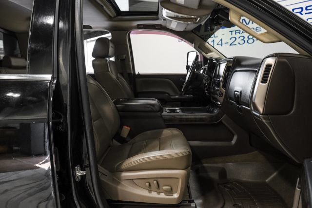 Used 2015 GMC Sierra 2500 Denali w/ Duramax Plus Package AWD/4WD image 34