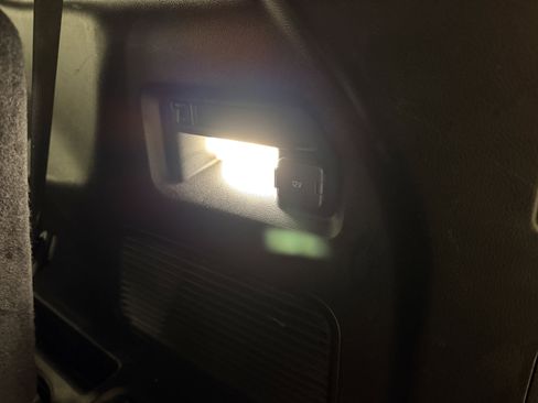 Used 2020 Ford Explorer XLT w/ Comfort Package image 29