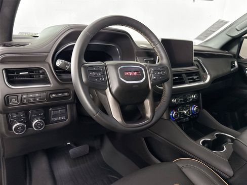 Used 2024 GMC Yukon AT4 w/ AT4 Premium Plus Package AWD/4WD image 4