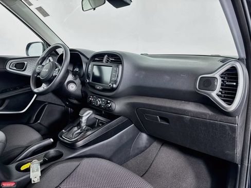 Used 2024 Kia Soul LX w/ Option Group 015 FWD image 26
