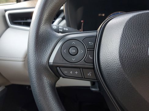 Used 2026 Toyota Corolla Cross L image 20