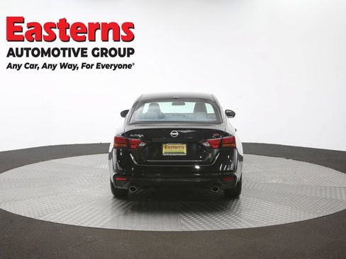 Used 2024 Nissan Altima 2.5 SR FWD image 36