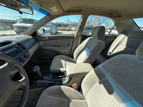 Used 2003 Toyota Camry LE FWD image 40