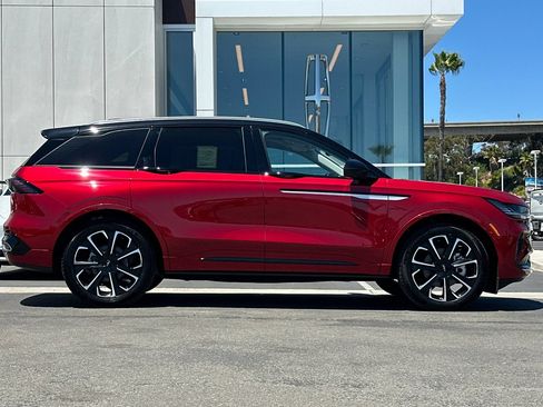 New 2026 Lincoln Nautilus Reserve AWD/4WD image 2