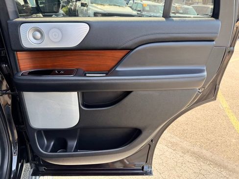 Certified 2021 Lincoln Navigator Reserve AWD/4WD image 34