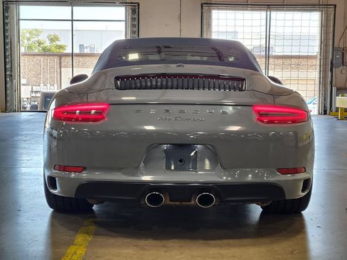 Used 2018 Porsche 911 Carrera RWD image 10