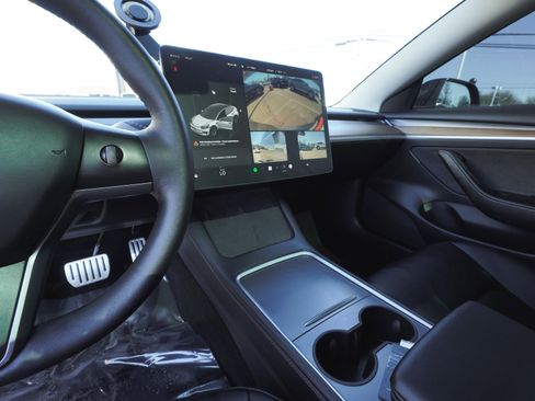 Used 2023 Tesla Model 3 Performance image 16