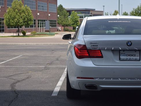 Used 2013 BMW 740Li w/ Executive Pkg image 42
