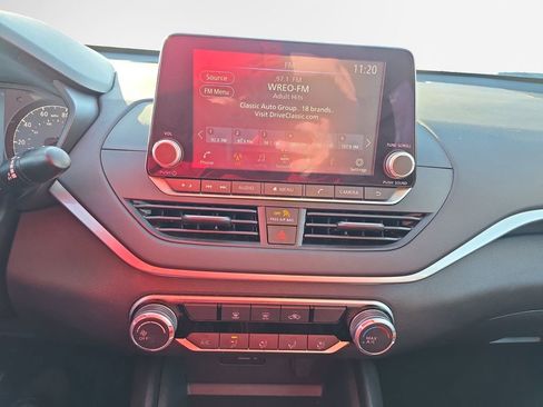 Used 2025 Nissan Altima 2.5 S image 21