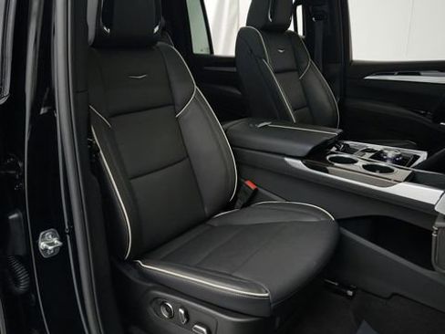 Certified 2025 Cadillac Escalade ESV Premium Luxury w/ LPO, Floor Liner Package image 25