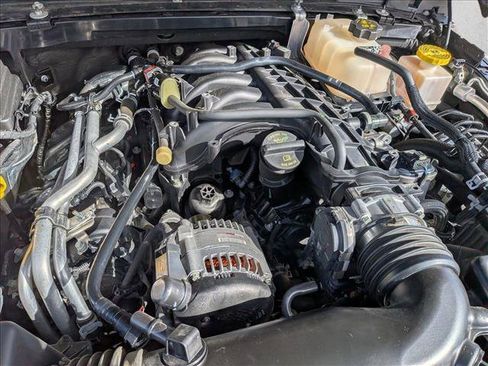 Used 2022 Jeep Gladiator Willys image 21